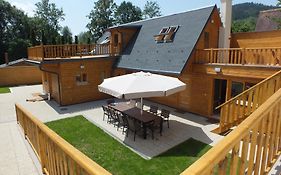 Chalets Under Falcon Ridge